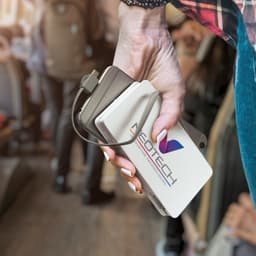 Jarvis 10k Wireless Charging Power Bank - image 5