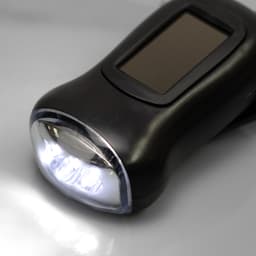 Dynamo Solar Torch - image 3
